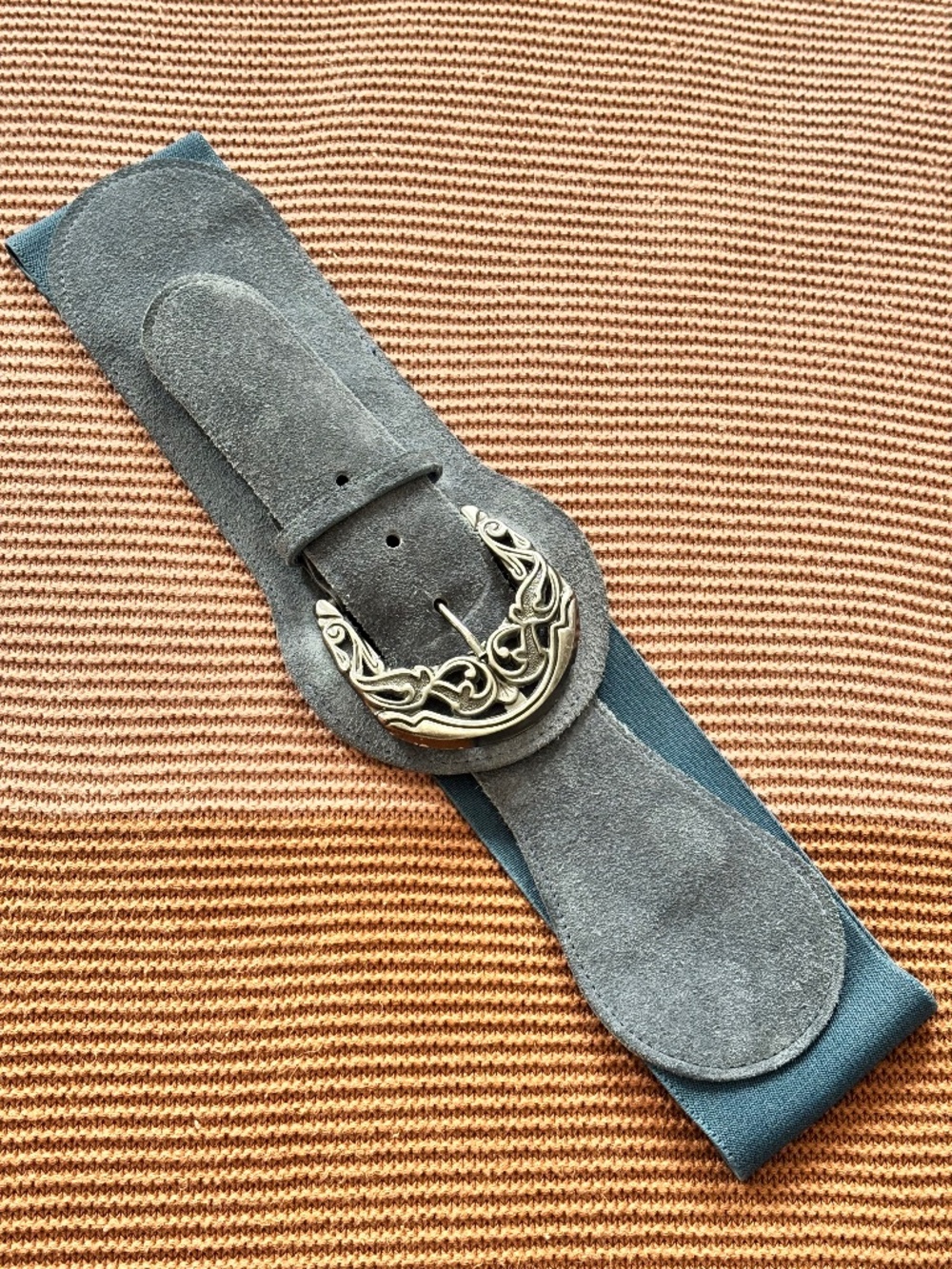 Axcess Blue Suede Waist Belt with Decorative Metal Buckle Women’s Size M/L